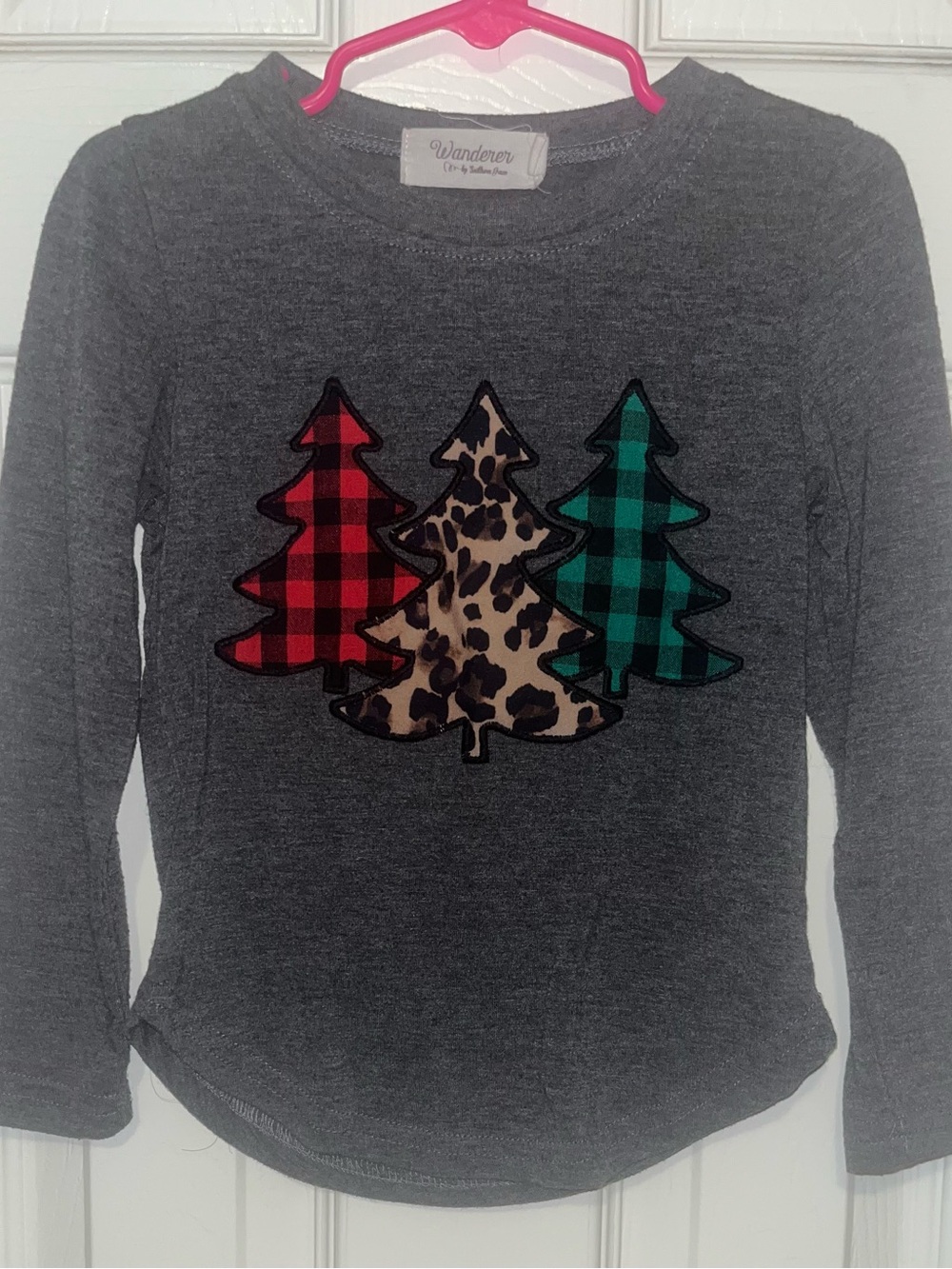 Wanderer Girls' 2T - 3T Gray Long-Sleeve Tree Applique Top - Red, Green, Top